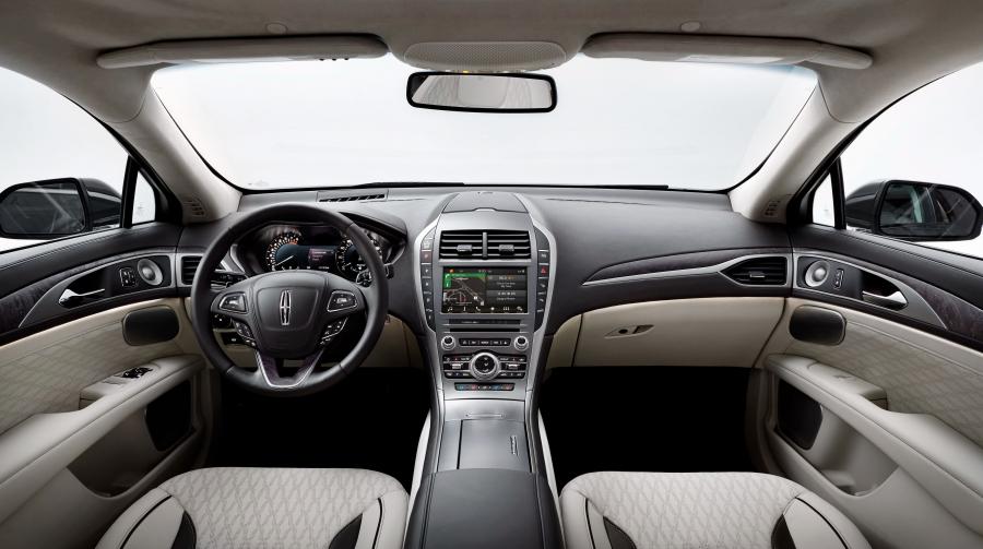 Торпедо Lincoln MKZ 2016 года  (фото 8 из 10)